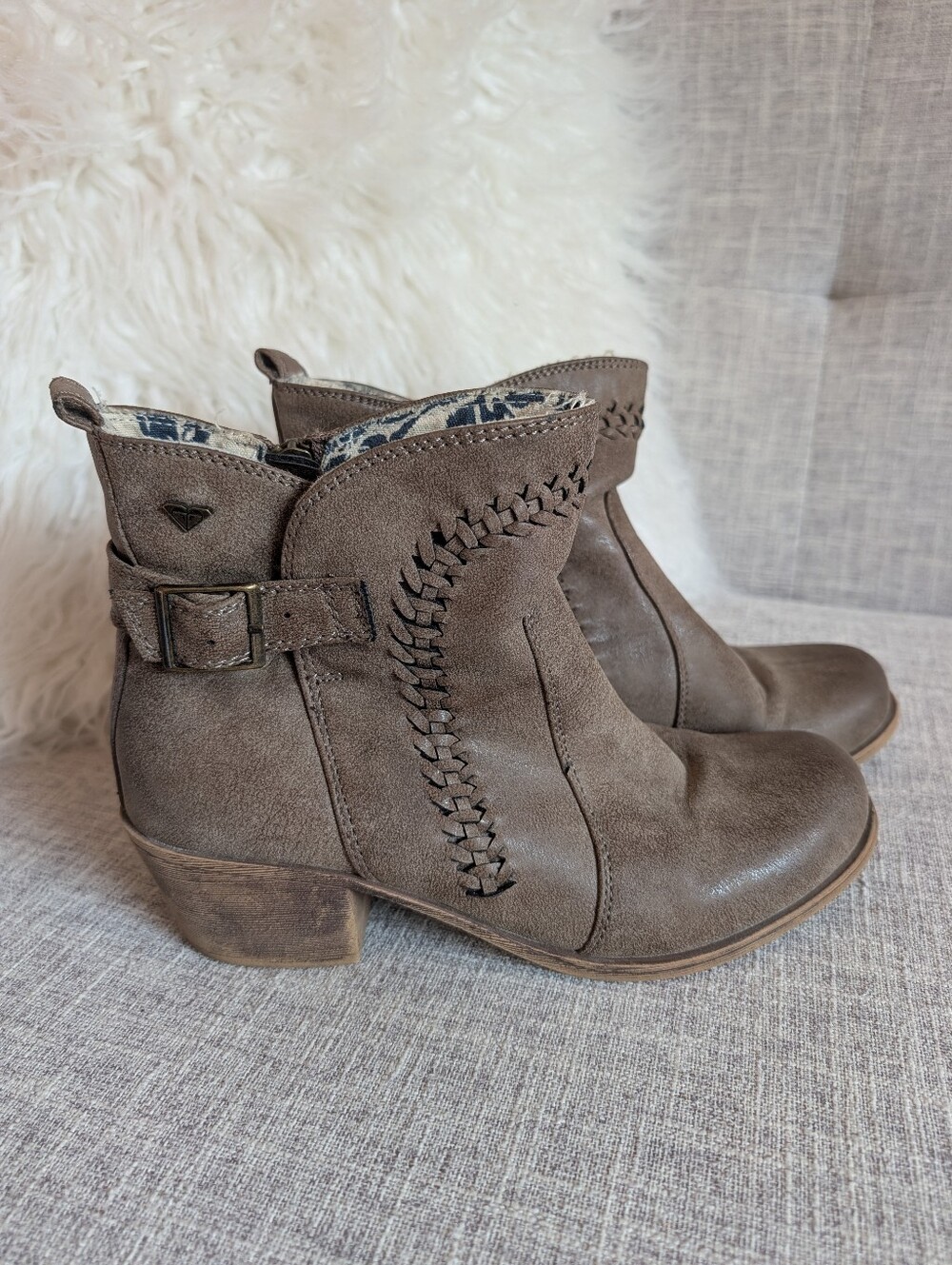 ROXY Western Style Cowgirl Buckle Booties With Side Zipper Size 7.5